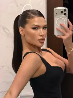 Daisy profile in Dubai